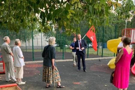 Москва. Денис Парфенов: «Продолжаем серию встреч с жителями районов Медведково, Северный и Бибирево»