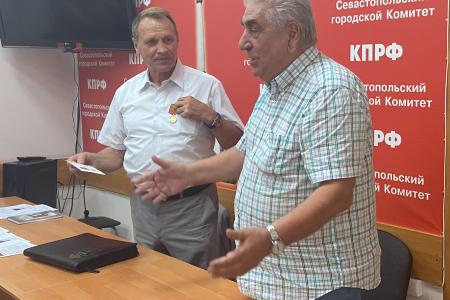 Александр Тарнаев проводит рабочие встречи  с партийным активом КПРФ в Симферополе и Севастополе