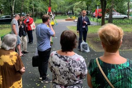 Москва. Денис Парфенов: «Продолжаем серию встреч с жителями районов Медведково, Северный и Бибирево»