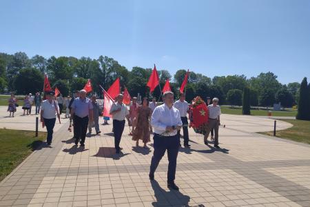 Белгородские коммунисты почтили память участников Прохоровского сражения