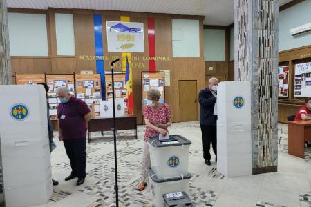 Казбек Тайсаев о досрочных парламентских выборах в Молдове