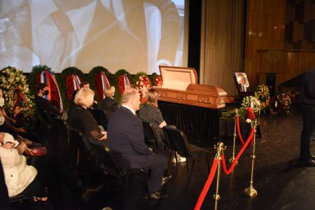 Г.А. Зюганов проводил в последний путь советского актера и кинорежиссера В.В. Меньшова