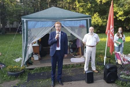Денис Парфенов: «Стройке нет! Встретился с жителями ул. Белозерская в Бибирево»