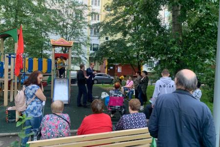 Денис Парфенов: «Дюжина встреч с людьми каждую неделю»