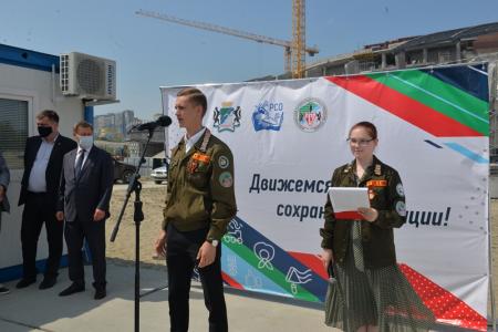 Анатолий Локоть дал старт новому семестру студотрядов