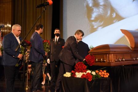 Г.А. Зюганов проводил в последний путь советского актера и кинорежиссера В.В. Меньшова