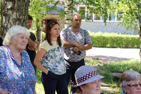 Ярославская область. Забытые властью жители города Тутаева обратились к депутату от КПРФ Елене Кузнецовой за помощью