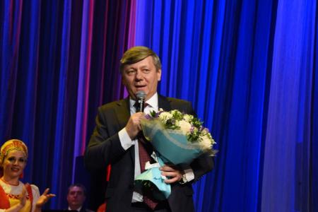 В Москве состоялся торжественный концерт, посвященный 100-летней годовщине образования Компартии Китая