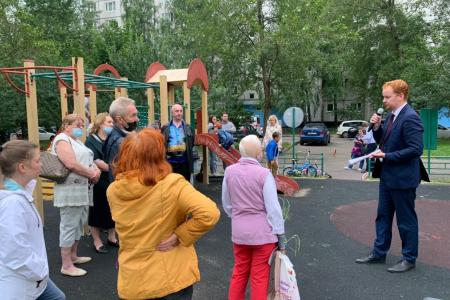 Денис Парфенов: «Дюжина встреч с людьми каждую неделю»