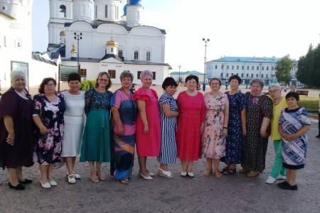 Лидер тюменских коммунистов Т.Н. Казанцева встретилась с выпускниками Тобольского педучилища имени В.И. Ленина и приняла участие в круглом столе на демографическую тему