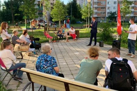 Москва. Денис Парфенов: На этой неделе провёл ряд встреч с жителями Медведково