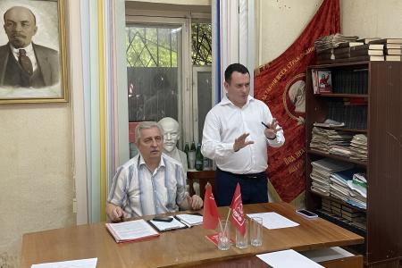 Краснодарский край. Н.И. Осадчий и А.М. Сафронов провели совещание актива КПРФ в станице Полтавской