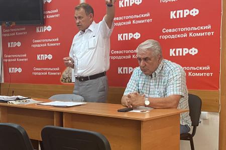 Александр Тарнаев проводит рабочие встречи  с партийным активом КПРФ в Симферополе и Севастополе