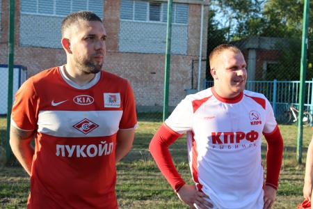 Ярославская область. Команда футбольного клуба «КПРФ-Рыбинск» демонстрирует отличную игру