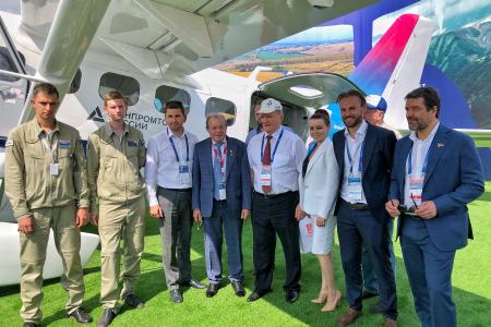 Г.А. Зюганов посмотрел выставочные площадки и провёл переговоры на МАКС-2021
