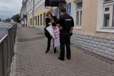 «Сипягин, хватит запрещать!». Открытое обращение КПРФ к губернатору Владимирской области
