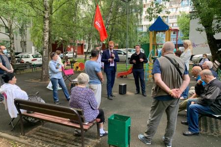 Денис Парфенов: «Дюжина встреч с людьми каждую неделю»