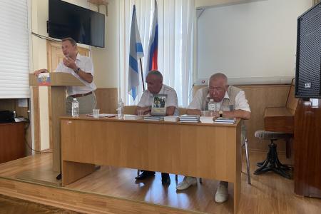 В Севастополе состоялась презентация книги Александра Тарнаева «50 лет на службе Родине и партии»
