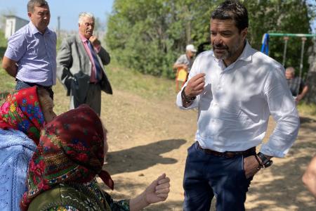 Александр Ющенко встретился с деревенскими жителями Башкирии