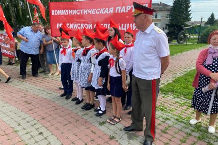 Генерал-лейтенант В.И. Соболев посетил Ярково Тюменской области