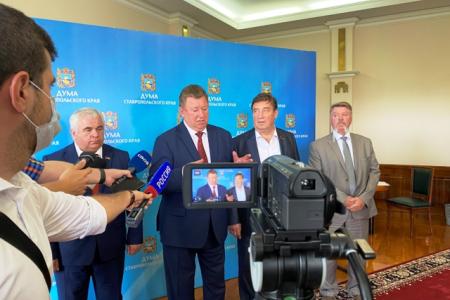 Академик Кашин обсудил с председателем Думы Ставрополья Геннадием Ягубовым проблемы АПК края