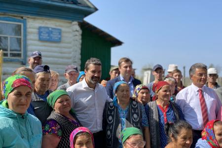 Александр Ющенко встретился с деревенскими жителями Башкирии