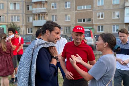 Александр Ющенко активно продолжает встречаться с жителями Уфы