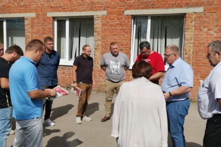 Московская  область. Встреча депутата-коммуниста Александра Наумова с работниками ОАО «Агросервис» в Кашире