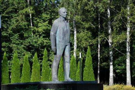 Лидер КПРФ Г.А. Зюганов прибыл с рабочим визитом в Звездный городок Подмосковья