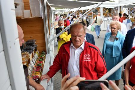 Г.А. Зюганов: Защитим пчел – обеспечим продовольственную безопасность!