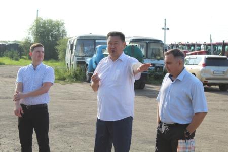 «Мы за Сильную Справедливую Социалистическую Родину»: Вячеслав Мархаев и Роман Кобызов провели агитационную встречу в с. Жариково Амурской области