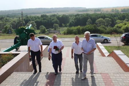 В Нижнедевицком районе Воронежской области появится Аллея памяти и мемориальная доска в честь Якова Доровских, повторившего подвиг Сусанина