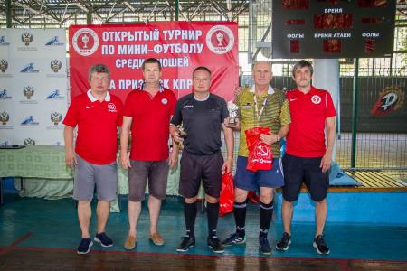 Красивые голы и море положительных эмоций: в Крыму завершился мини-футбольный турнир на призы спортклуба КПРФ