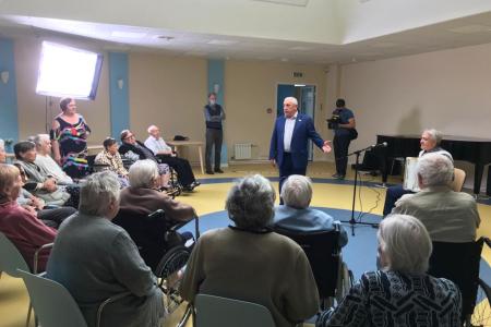 Николай Харитонов провёл рабочую встречу в социальном доме «Опека»