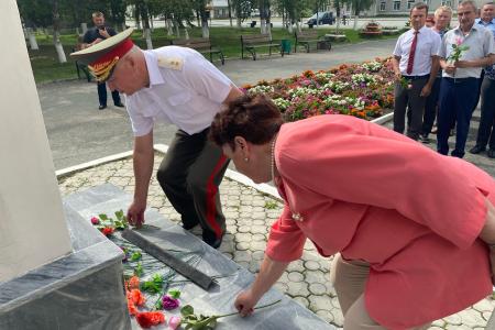 Генерал-лейтенант В.И. Соболев посетил Ярково Тюменской области
