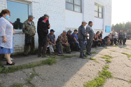 «Мы за Сильную Справедливую Социалистическую Родину»: Вячеслав Мархаев и Роман Кобызов провели агитационную встречу в с. Жариково Амурской области