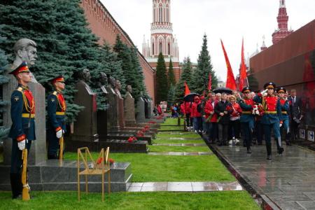 Поклон победителям