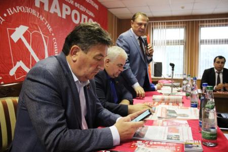 Лидер ставропольских коммунистов Виктор Гончаров: Добиваться проведения честных выборов!