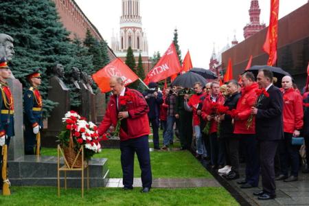 Поклон победителям