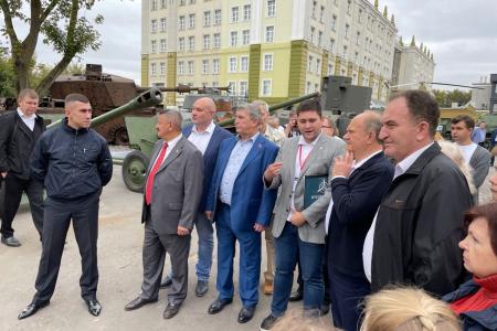 Московская область. Начался визит Г.А. Зюганова в Музей техники Вадима Задорожного