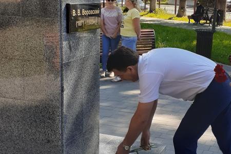 Впечатления от рабочей поездки лидера брянских коммунистов А.Г. Архицкого в Клинцы и Красную Гору