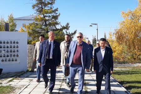 Лидер иркутских коммунистов Сергей Левченко провел встречу с партийным активом города Якутска