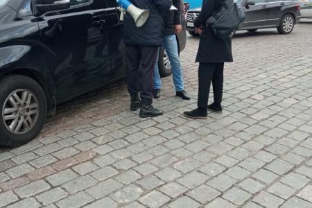 В Калининградской области прошла серия одиночных пикетов КПРФ против электронного голосования и грязных выборов.