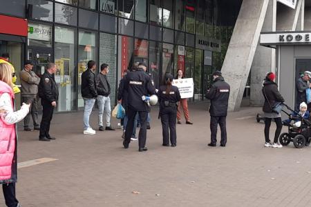 В Калининградской области прошла серия одиночных пикетов КПРФ против электронного голосования и грязных выборов.