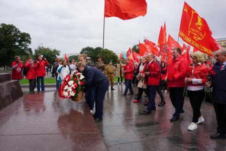 Поклон победителям