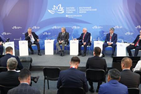 Н.М. Харитонов: "Билеты для дальневосточников должны быть такими же доступными как для депутатов и губернаторов"