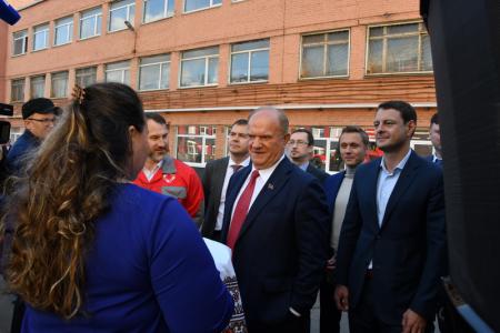Г.А. Зюганов посетил Кировский завод в Санкт-Петербурге