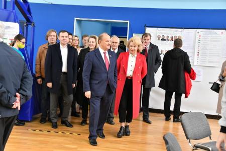 Г.А. Зюганов проголосовал на выборах депутатов Государственной Думы