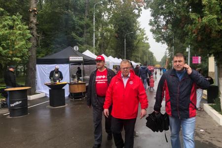 Московская область. Депутат-коммунист Александр Наумов посетил праздник урожая в Ступино