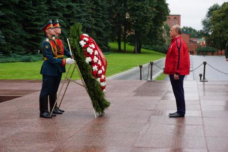 Поклон победителям